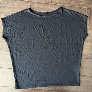 Uniqlo Short Sleeve Tee - Size S - Black